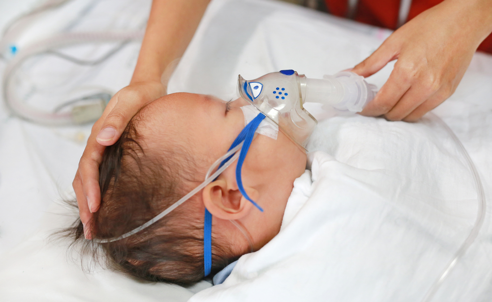 Toddler,Boy,Using,Nebulizer,To,Cure,Asthma,Or,Pneumonia,Disease Toddler,Boy,Using,Nebulizer,To,Cure,Asthma,Or,Pneumonia,Disease