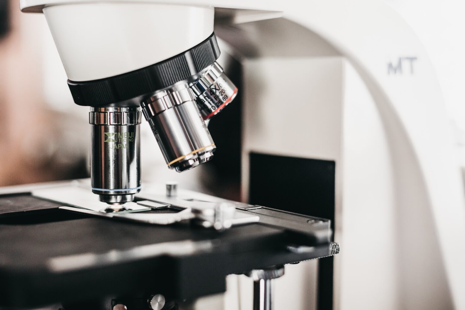 molluscum-contagiosum-what-is-causes-risks-symptoms-and-diagnosis-068023 molluscum-contagiosum-what-is-causes-risks-symptoms-and-diagnosis-068023