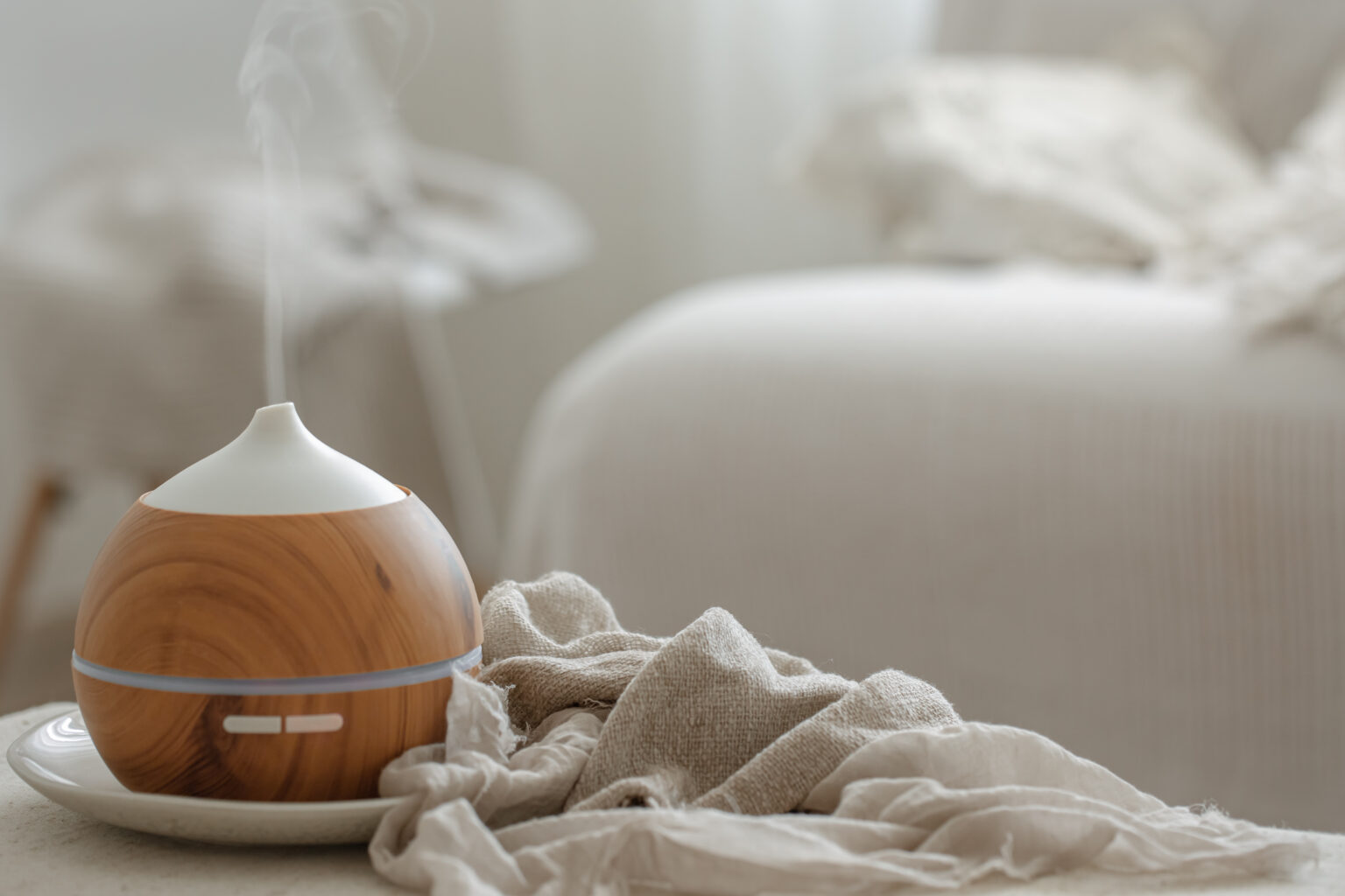 Cozy composition with aroma diffuser for air humidification. Cozy composition with aroma diffuser for air humidification.