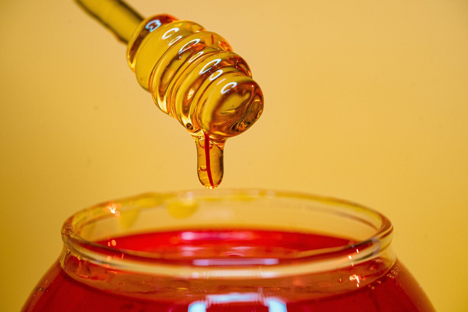 honey-what-is-nutritional-value-health-benefits-uses-and-more-302013