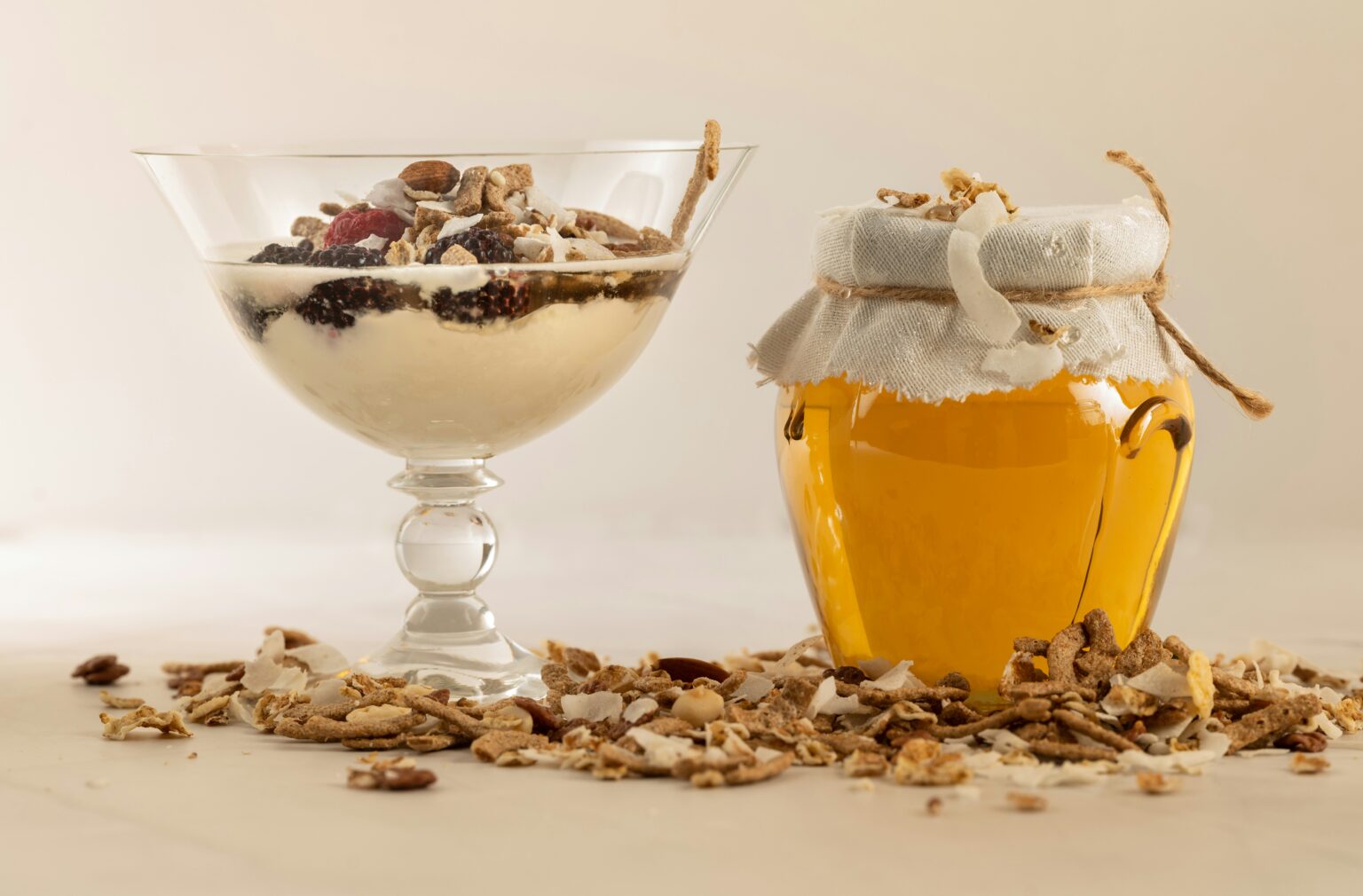honey-what-is-nutritional-value-health-benefits-uses-and-more-305641