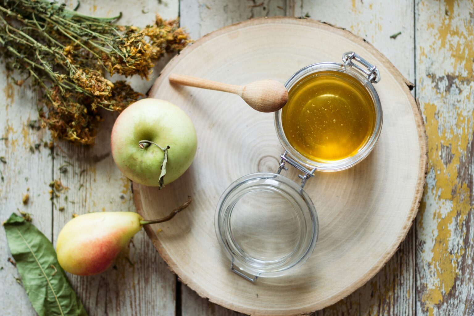 honey-what-is-nutritional-value-health-benefits-uses-and-more-671083