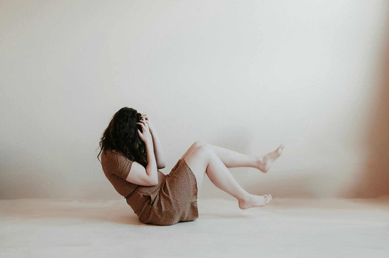 dysmorphia-what-is-body-image-causes-symptoms-and-other-disorders-816604