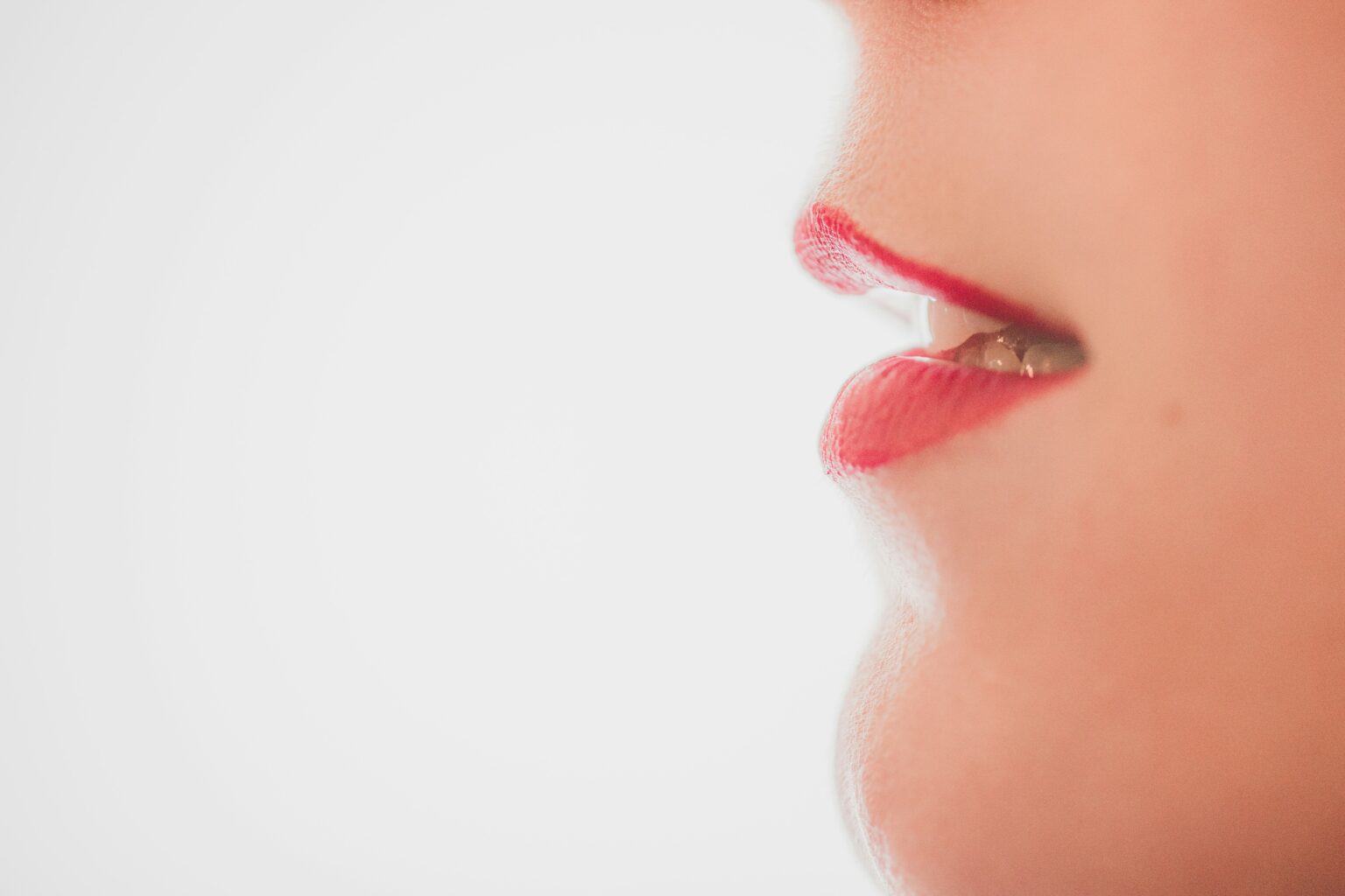 chapped-lips-933107
