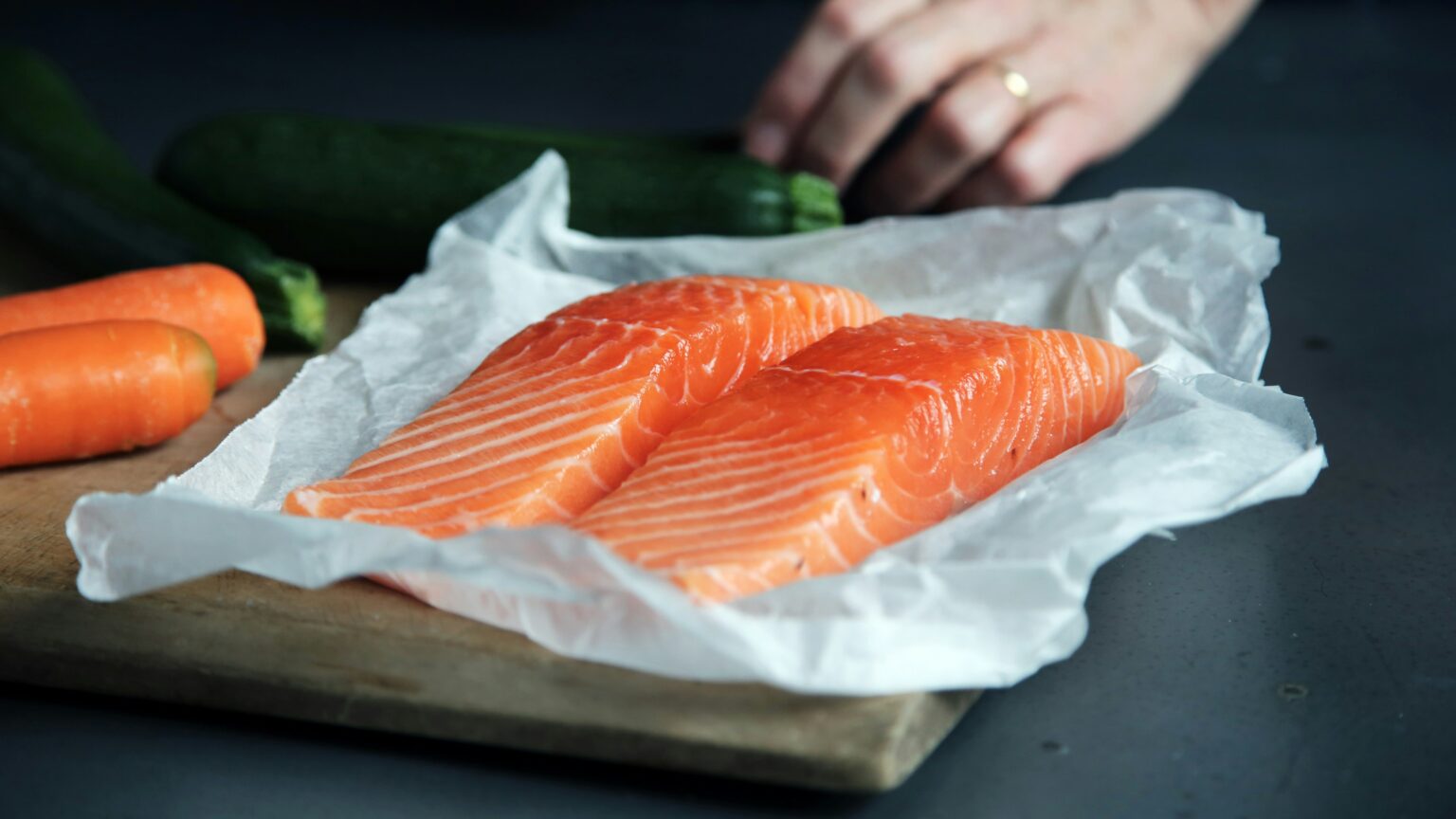 high-protein-foods-what-are-benefits-intake-and-examples-452281 high-protein-foods-what-are-benefits-intake-and-examples-452281