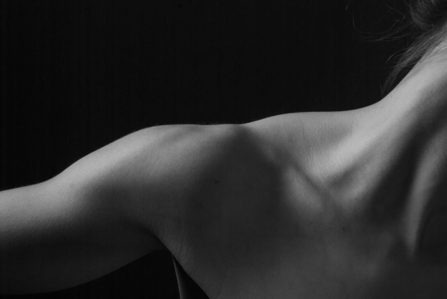 shoulder-pain-what-is-symptoms-diagnosis-and-treatment-044634 shoulder-pain-what-is-symptoms-diagnosis-and-treatment-044634