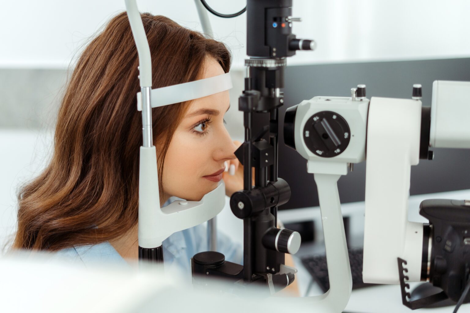 Happy,Lady,Doing,Eyesight,Measurement,With,Optical,Slit,Lamp.,Medical Happy,Lady,Doing,Eyesight,Measurement,With,Optical,Slit,Lamp.,Medical