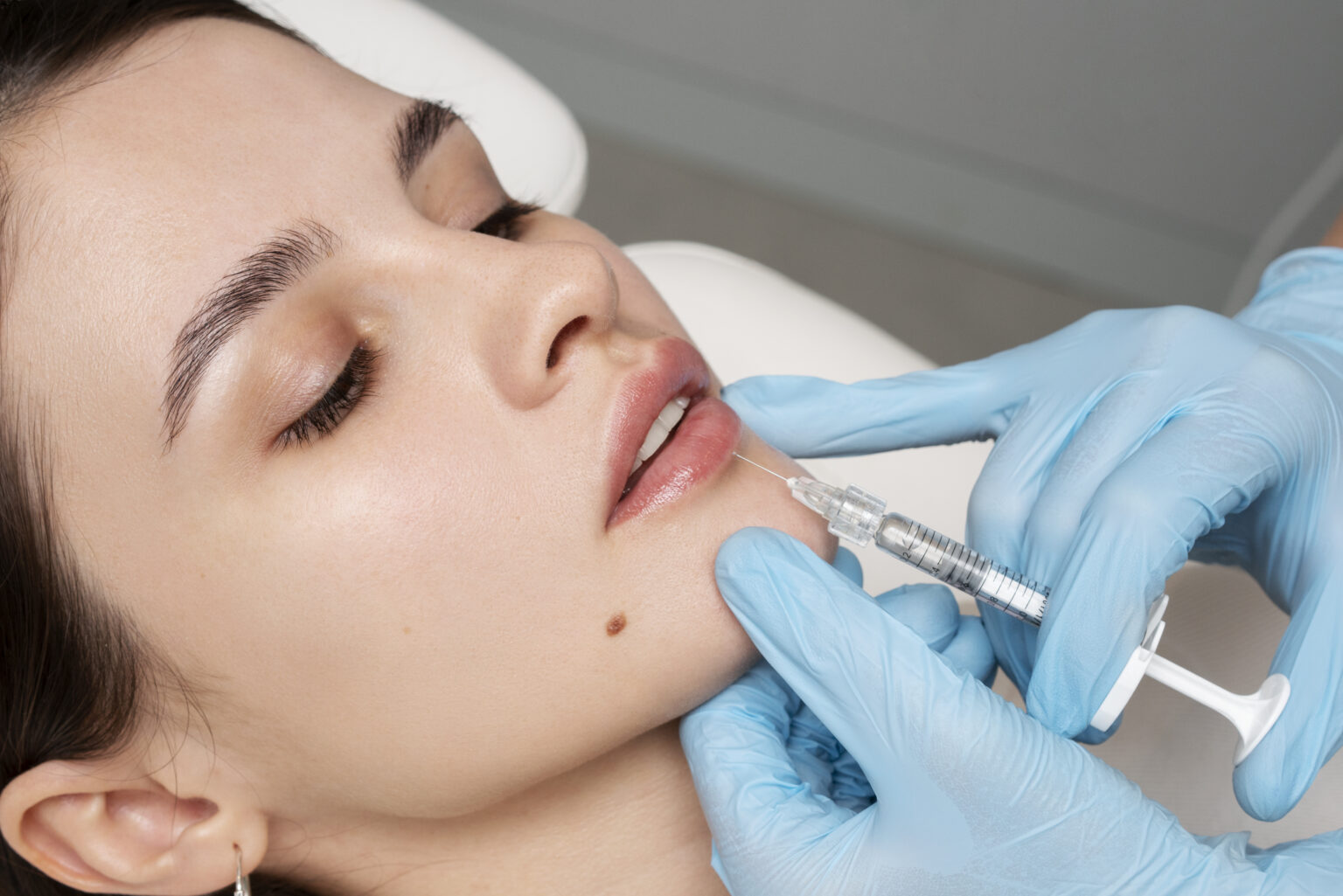 close-up-woman-getting-lip-fillers