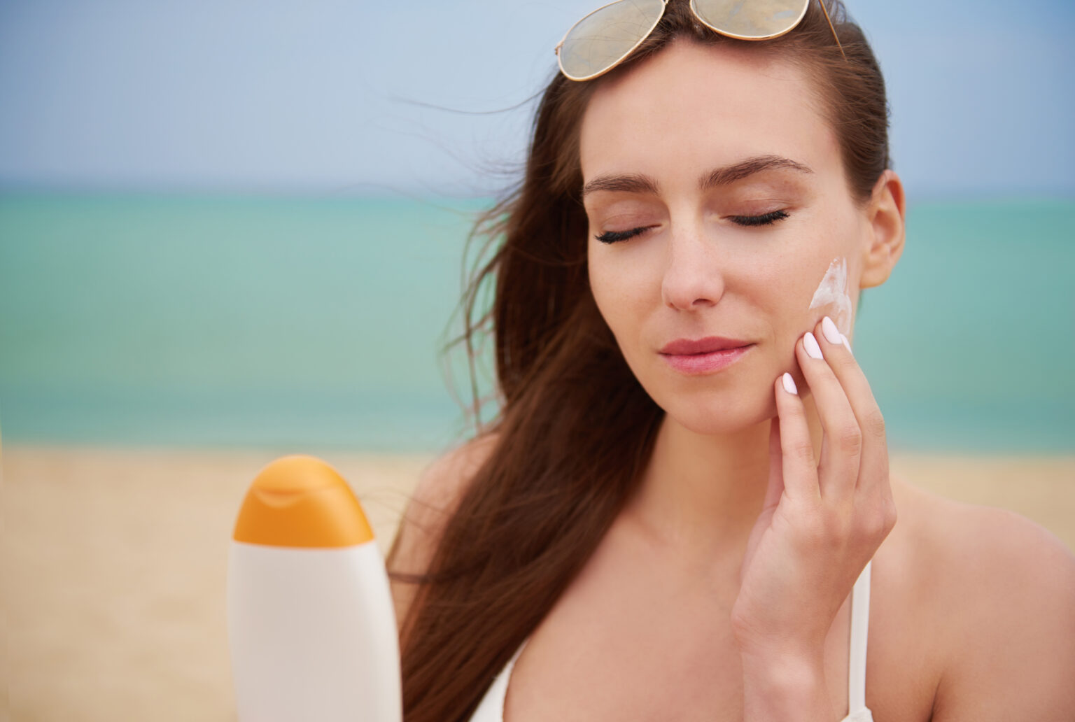 Delicate face care in the summer Delicate face care in the summer