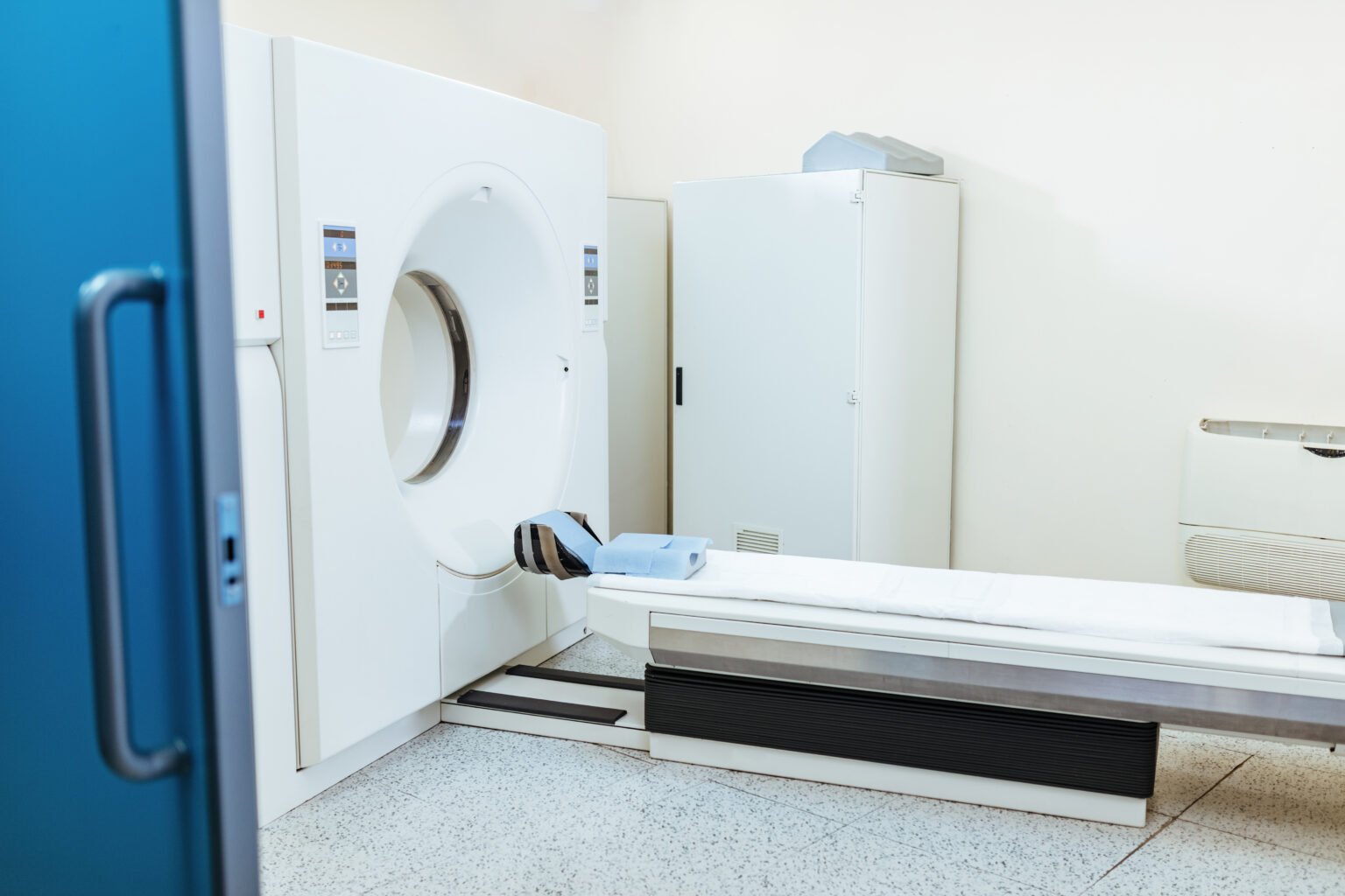 MRI scan machine at medical clinic. MRI scan machine at medical clinic.